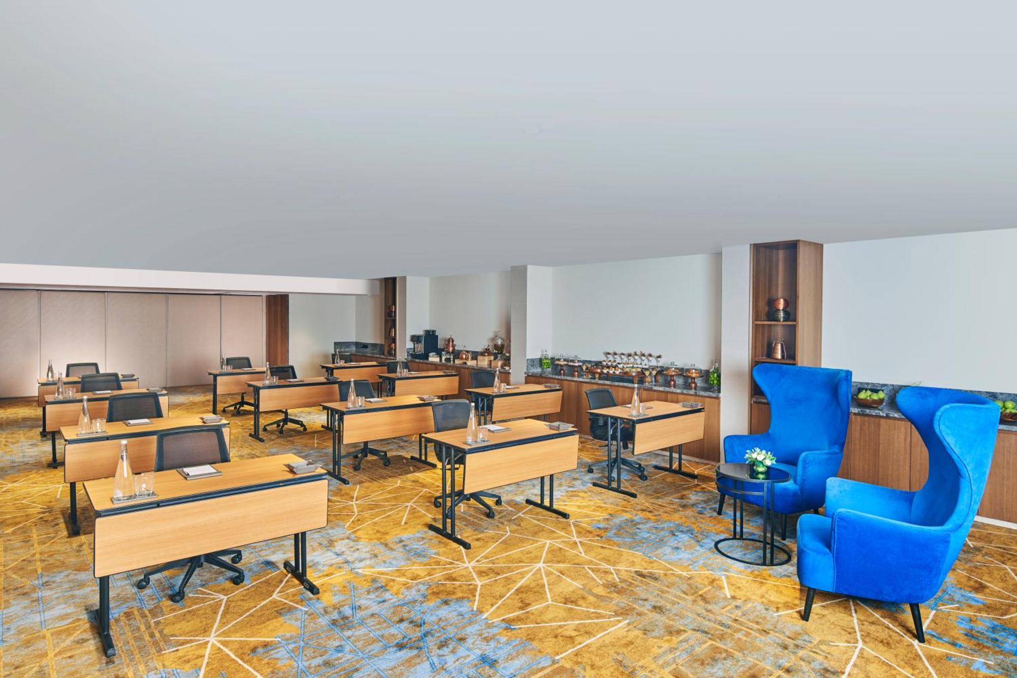 Novotel Mumbai International Airport Bombaim Exterior foto Meeting room